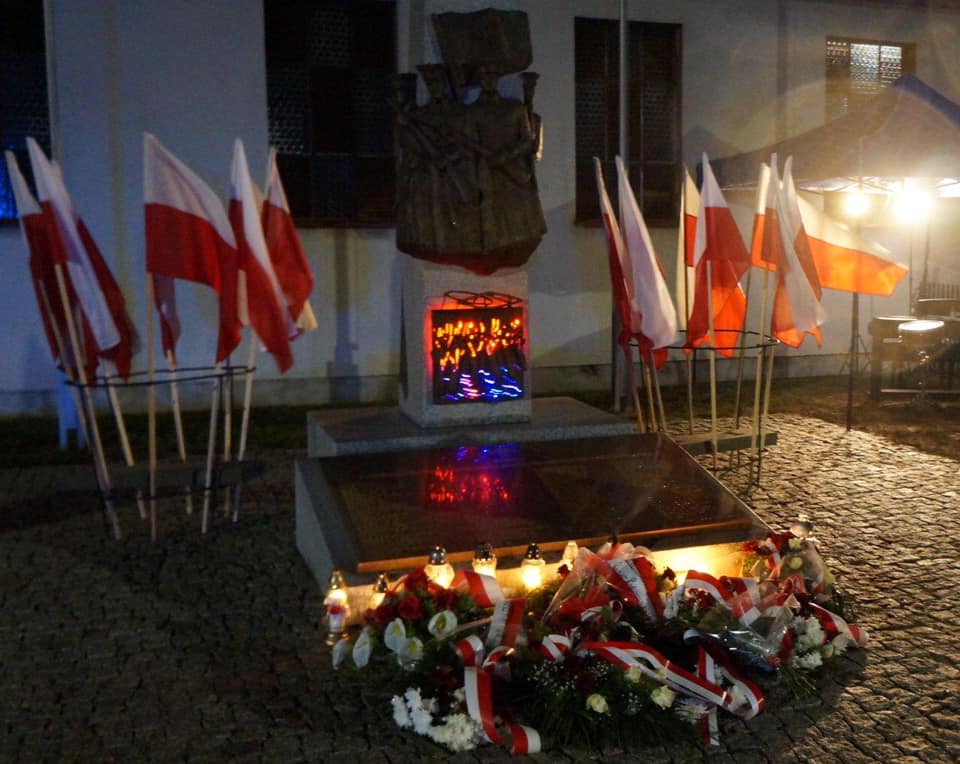 Margonin w hołdzie powstańcom, kilkuset mieszkańców na uroczystościach