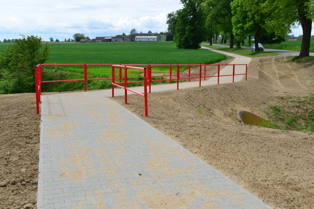 Budowa ścieżki rowerowej na odcinku Margonin – Lipiny etap II